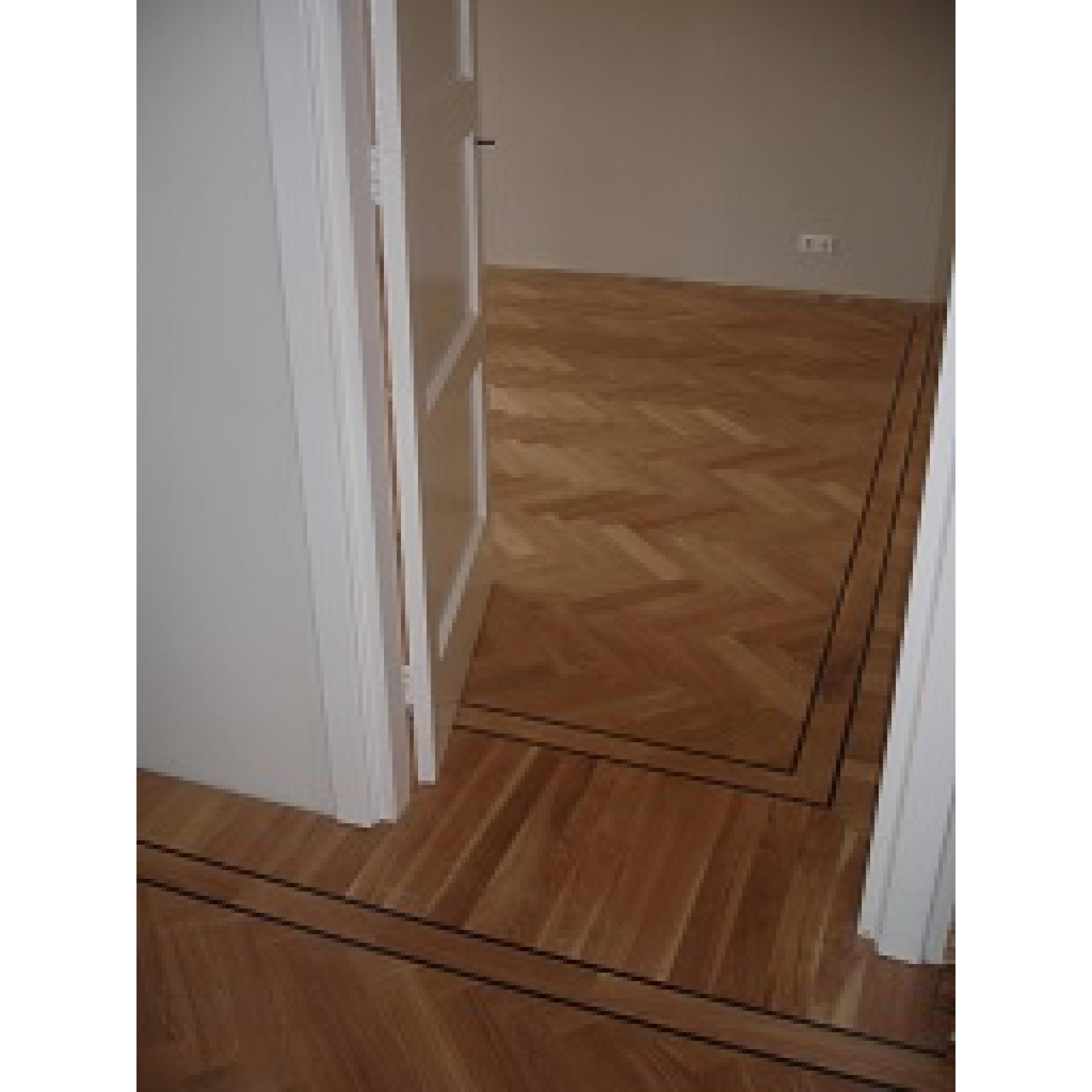 Parketstoken, eiken en andere houtsoorten zoals merbau.