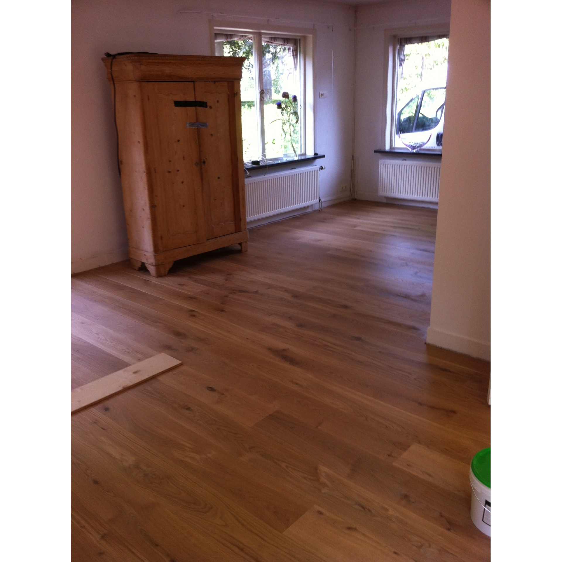 in Bedum gelegd multiplank naturel wit