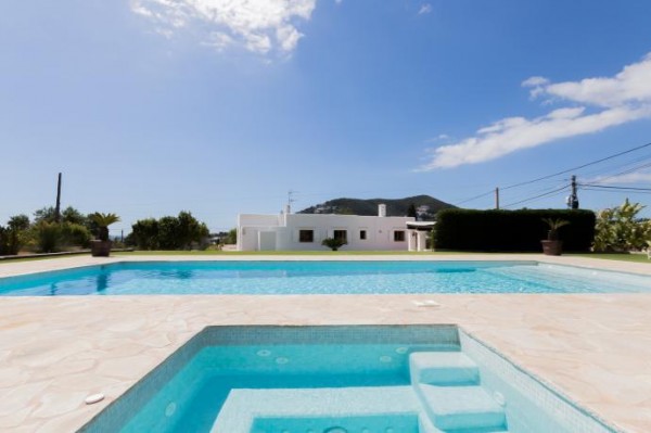 Casa Bravia