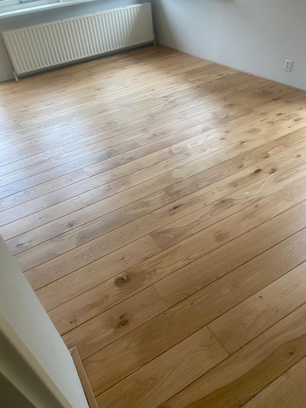 Duoplank eiken gelegd in Assen door Holtz houten vloeren