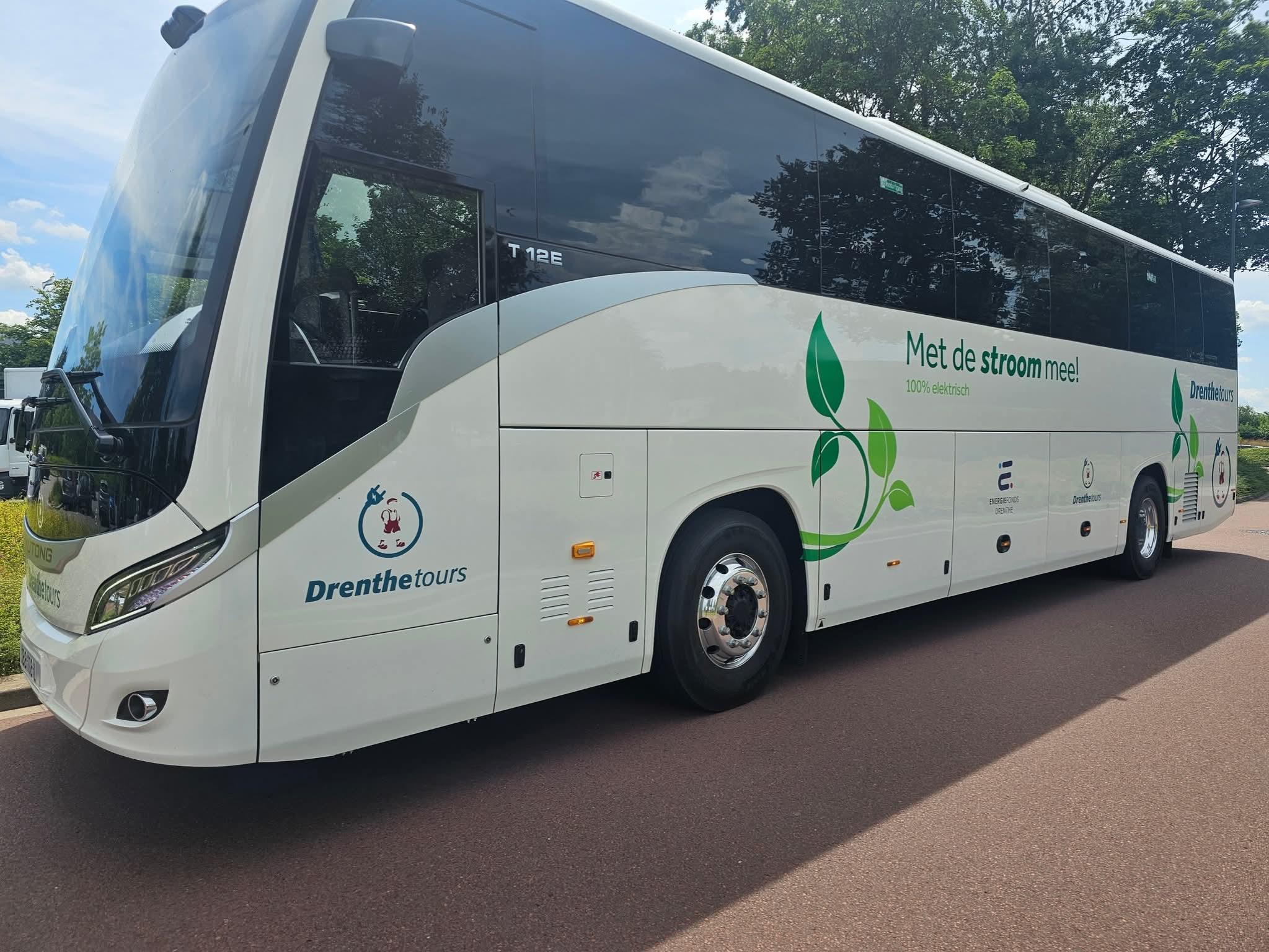 Onze nieuwe volledig elektrische touringcar is gearriveerd!!