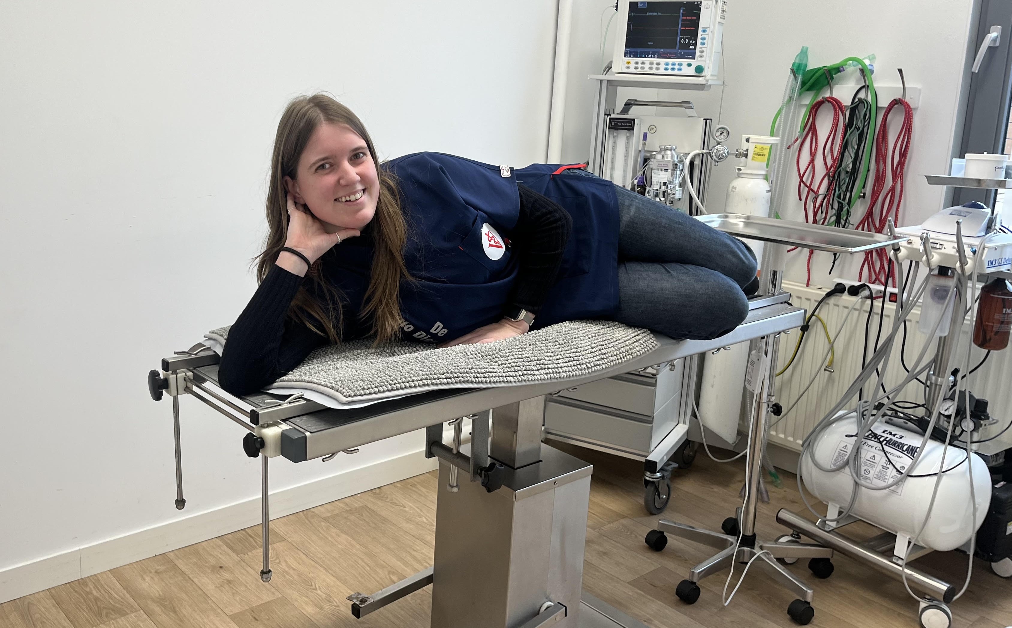 Annuska Holtjer, Paraveterinair Dierenartsassistent