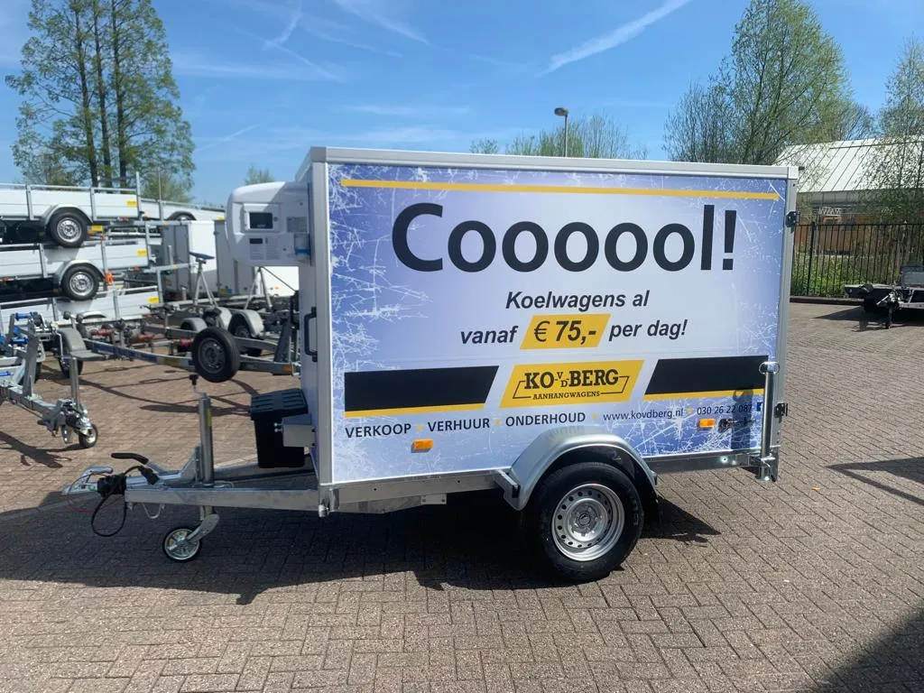 Wat is een aanhangwagen met huif en waarom is het een populaire keuze? 