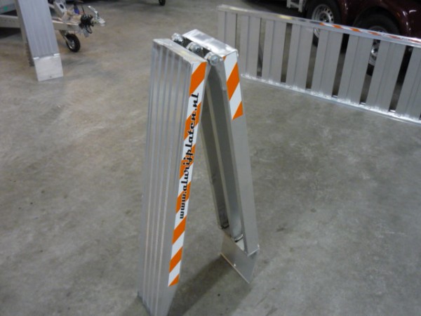 Opklapbare oprijplaat, versterkt 1.500 X 250 - Superlicht