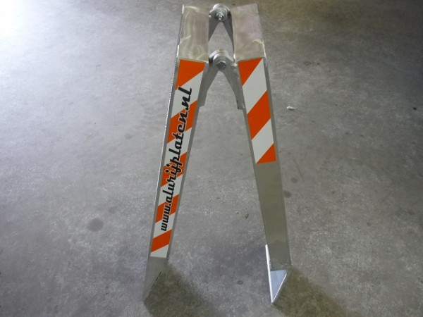 Opklapbare oprijplaat, versterkt 2.500 X 250 - Superlicht