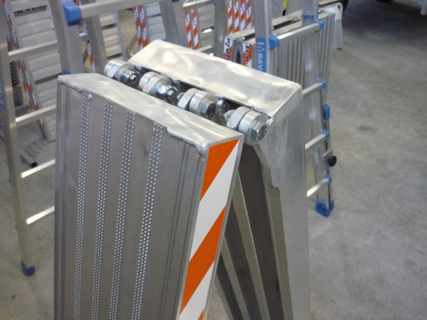 Opklapbare oprijplaat,  extra versterkt 3.000 X 250 800 kg - Superlicht