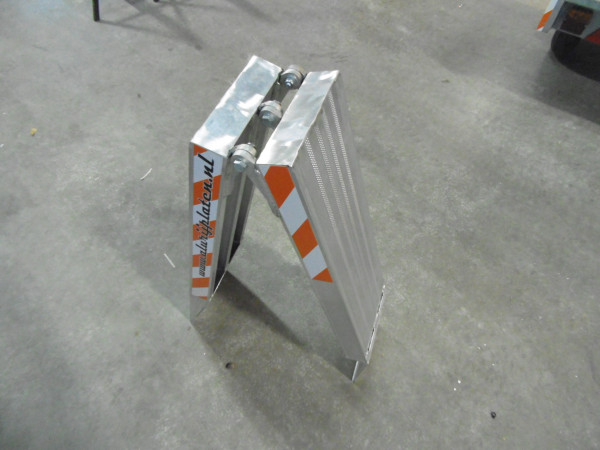 Opklapbare oprijplaat, versterkt 2.000 X 250 - Superlicht