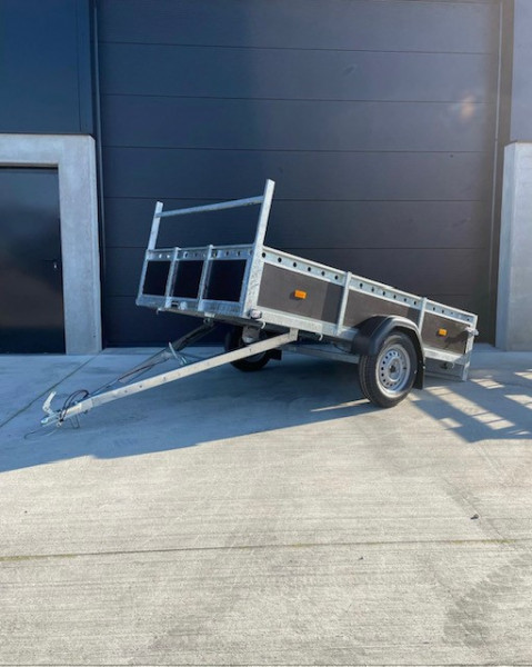 VDM bakwagen met kipdissel 250x130 750kg