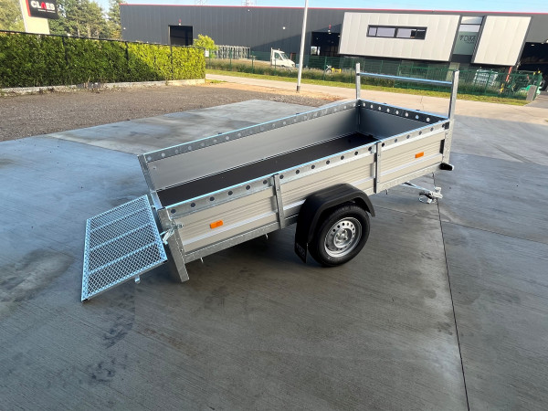 VDM bakwagen met kipdissel ALU 250x130 750kg