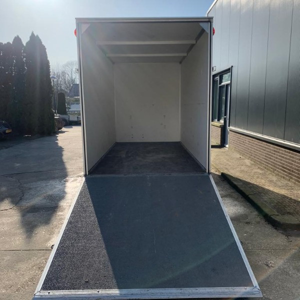 Gesloten tandem met klep