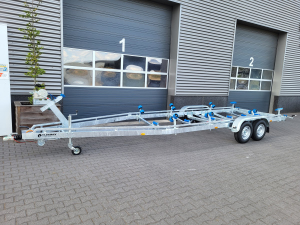 Vlemmix Boottrailer 8,4 m 3500 kg