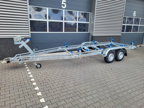 Vlemmix boottrailer 7,0 m 2700 kg