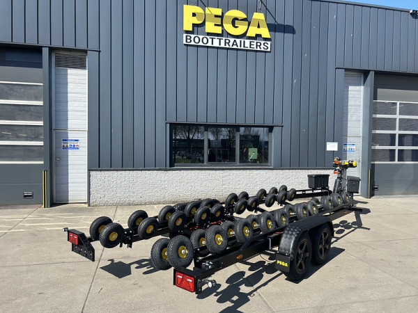 PEGA Boottrailer R-Liner 7,75m 2700 kg