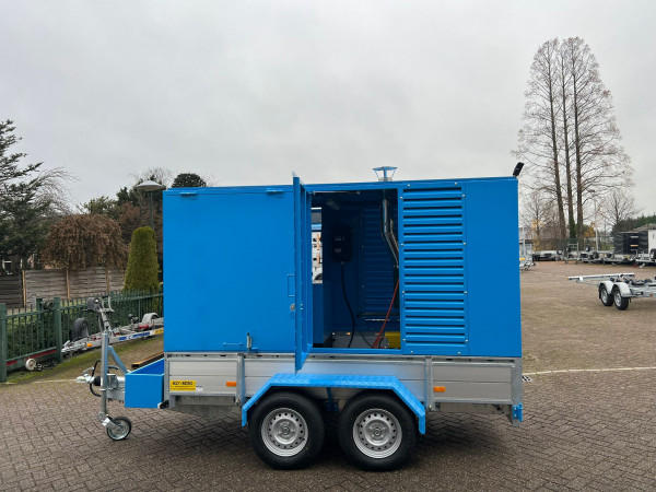 Bakwagen omgebouwd tot asfaltwagen