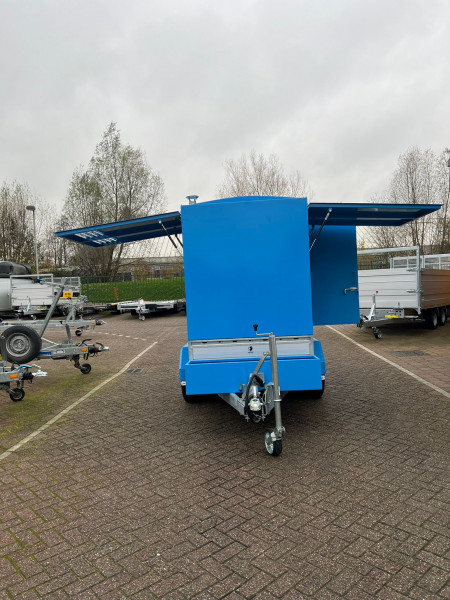 Bakwagen omgebouwd tot asfaltwagen