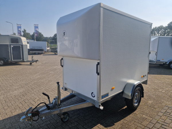 Geslotenwagen 250  x 180