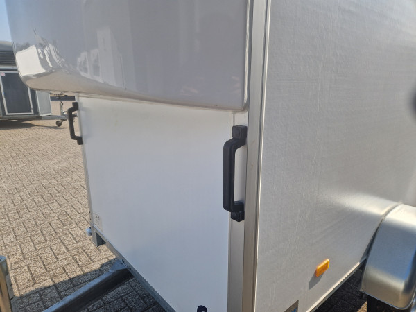 Geslotenwagen 250  x 180