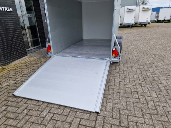 Gesloten wagen Debon Roadster 500 | Met zijdeur |