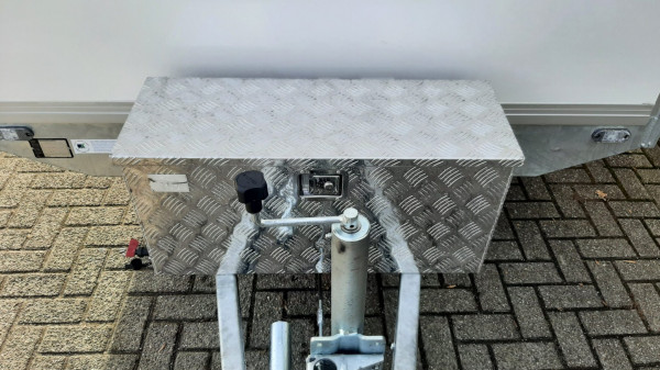 Gesloten wagen Hapert Sapphire | met Dhollandia laadklep | 455x200x210 