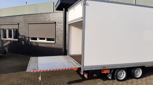 Gesloten wagen Hapert Sapphire | met Dhollandia laadklep | 455x200x210 
