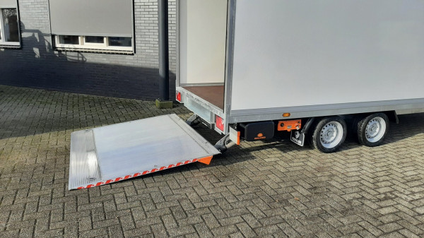 Gesloten wagen Hapert Sapphire | met Dhollandia laadklep | 455x200x210 