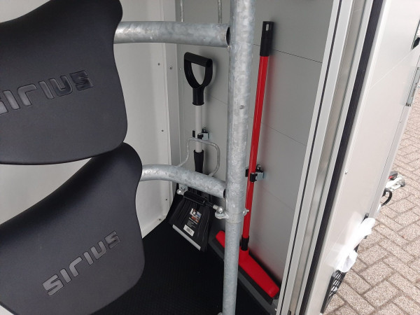 Sirius | S75 met Zadelkamer | Alu/Grijs | 2 paards