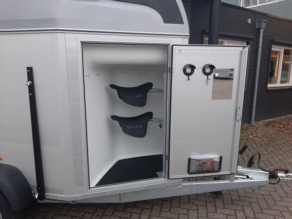 Sirius | S75 met Zadelkamer | Alu/Grijs | 2 paards