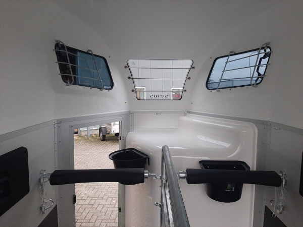Sirius | S75 met Zadelkamer | Alu/Grijs | 2 paards