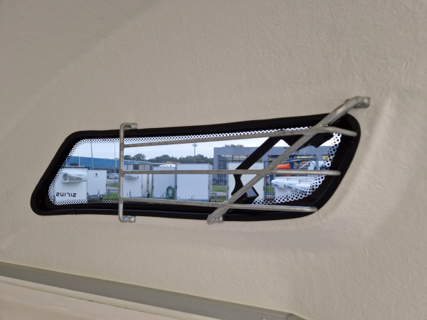 Sirius | S77 met Zadelkamer | Aluminium/Zwart | 2 paards