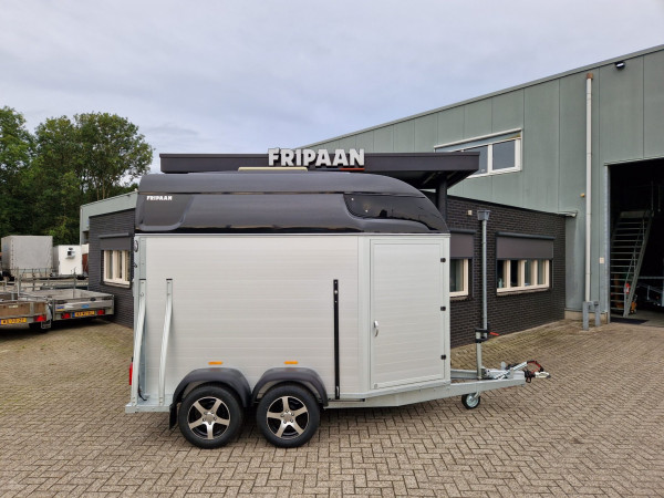 Sirius | S77 met Zadelkamer | Aluminium/Zwart | 2 paards