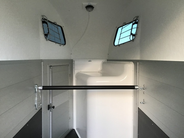 Sirius | S45 met Zadelkamer | Alu/Zwart | 1.5 paards