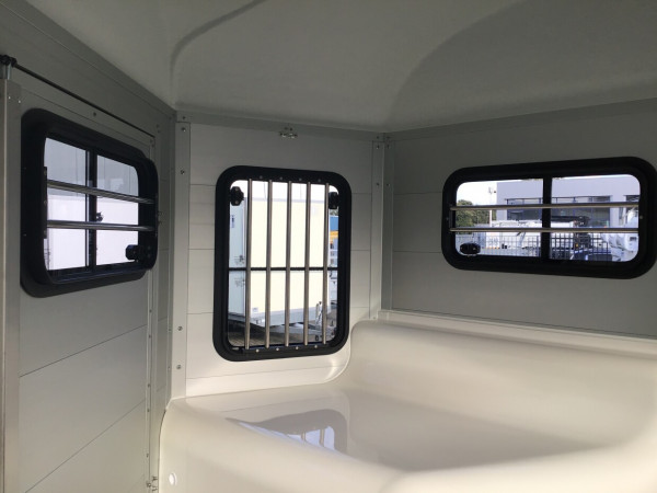 Paardentrailer Sirius | S80 met Zadelkamer | Alu/Grijs | 2 paards
