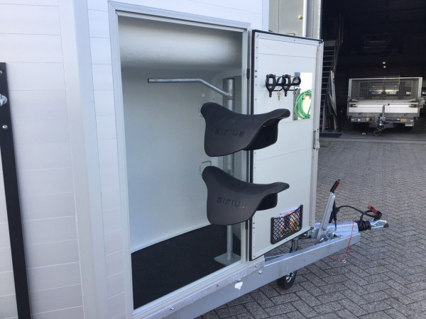 Sirius | S80 met Zadelkamer | Alu/Grijs | 2 paards
