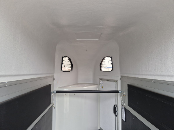 Paardentrailer Cheval Liberte Gold One | Zadelkamer | Pullman veersysteem |1600kg