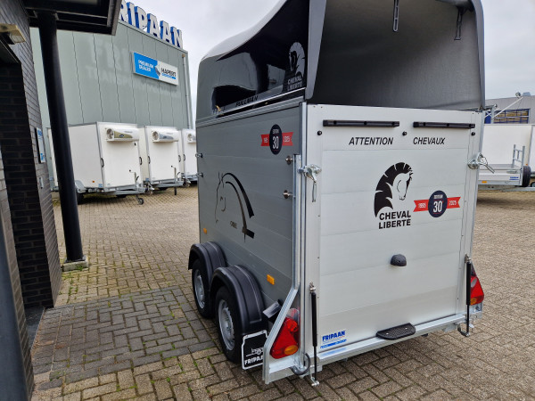 Paardentrailer Cheval Liberte Gold One | Zadelkamer | Pullman veersysteem |1600kg