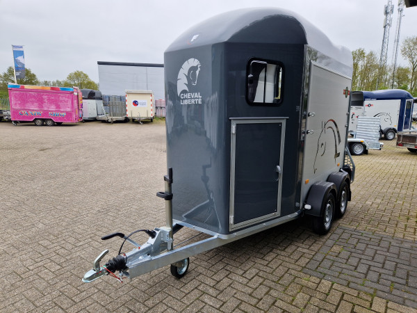Paardentrailer Cheval Liberte Gold One Origins| Zadelkamer | 1600kg