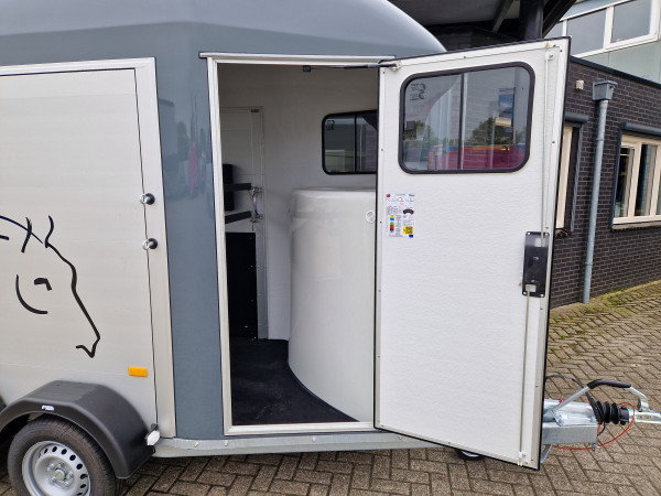 Paardentrailer Cheval Liberte Gold One Origins| Zadelkamer | 1600kg