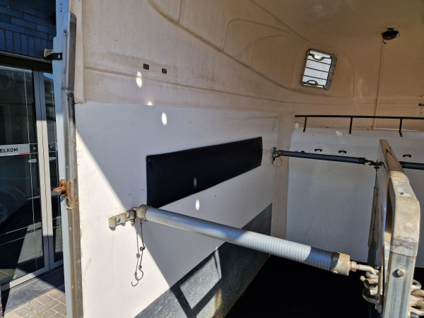 Humbaur Paardentrailer 358x173  Maximus HP2003