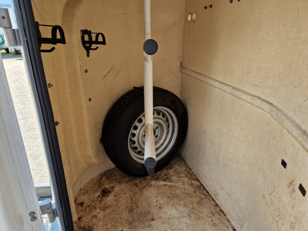 Humbaur Paardentrailer 358x173  Maximus HP2003