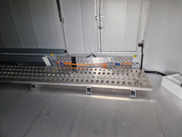 Gesloten wagen Debon Roadster 2000  ( Model 2026 )