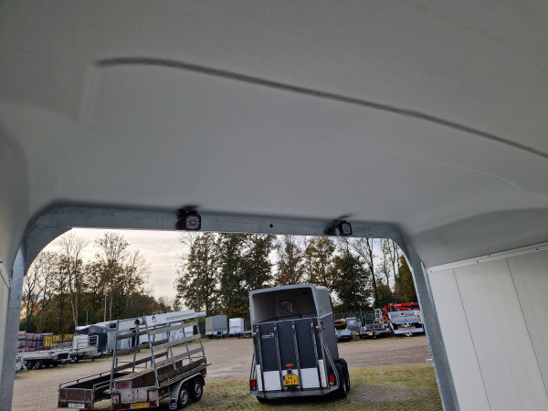 Gesloten wagen Debon Roadster 2000  ( Model 2026 )