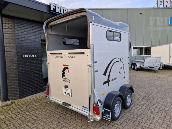 Paardentrailer Cheval Touring Jumping met zadelkast