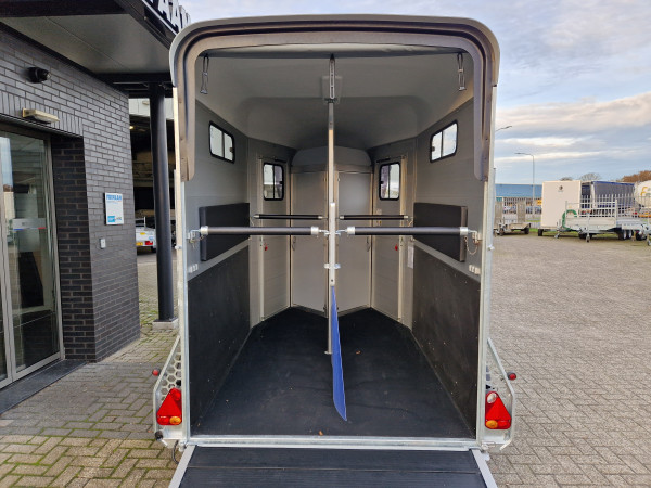 Paardentrailer Cheval Touring Jumping met zadelkast