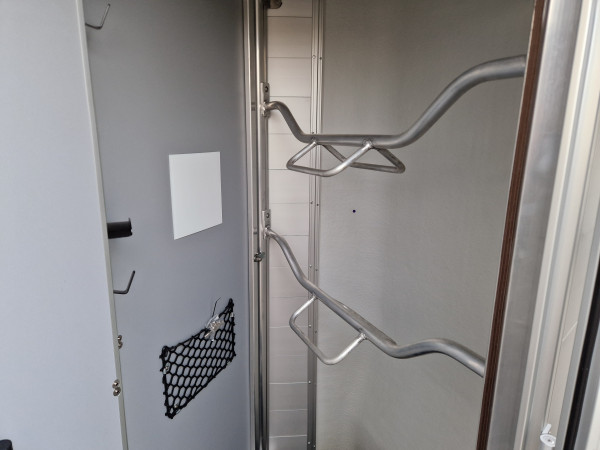 Paardentrailer Cheval Touring Jumping met zadelkast