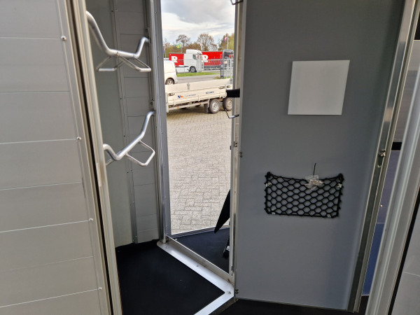 Paardentrailer Cheval Touring Jumping met zadelkast