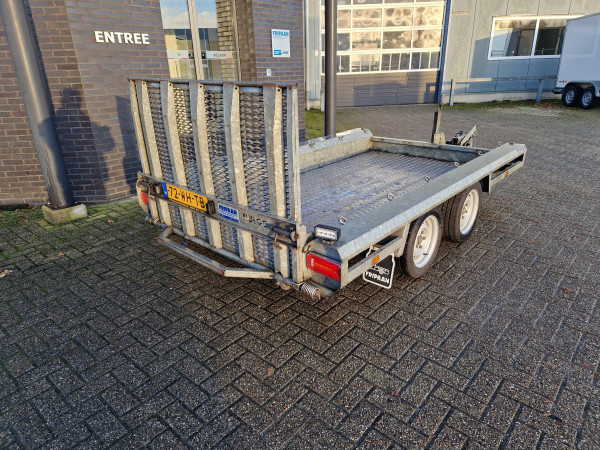 Hulco Aanhanger 300x150  Terrax-2