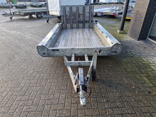 Hulco Aanhanger 300x150  Terrax-2