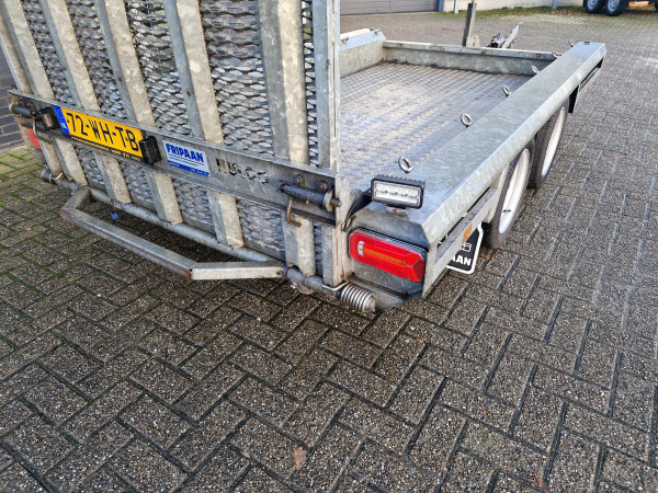 Hulco Aanhanger 300x150  Terrax-2