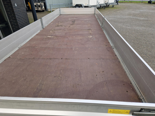 Hapert Aanhanger 600x200  Azure