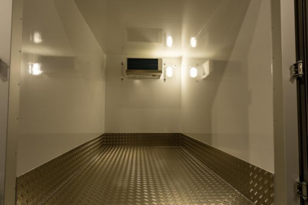 Vriesaanhangwagen  2500kg Variant